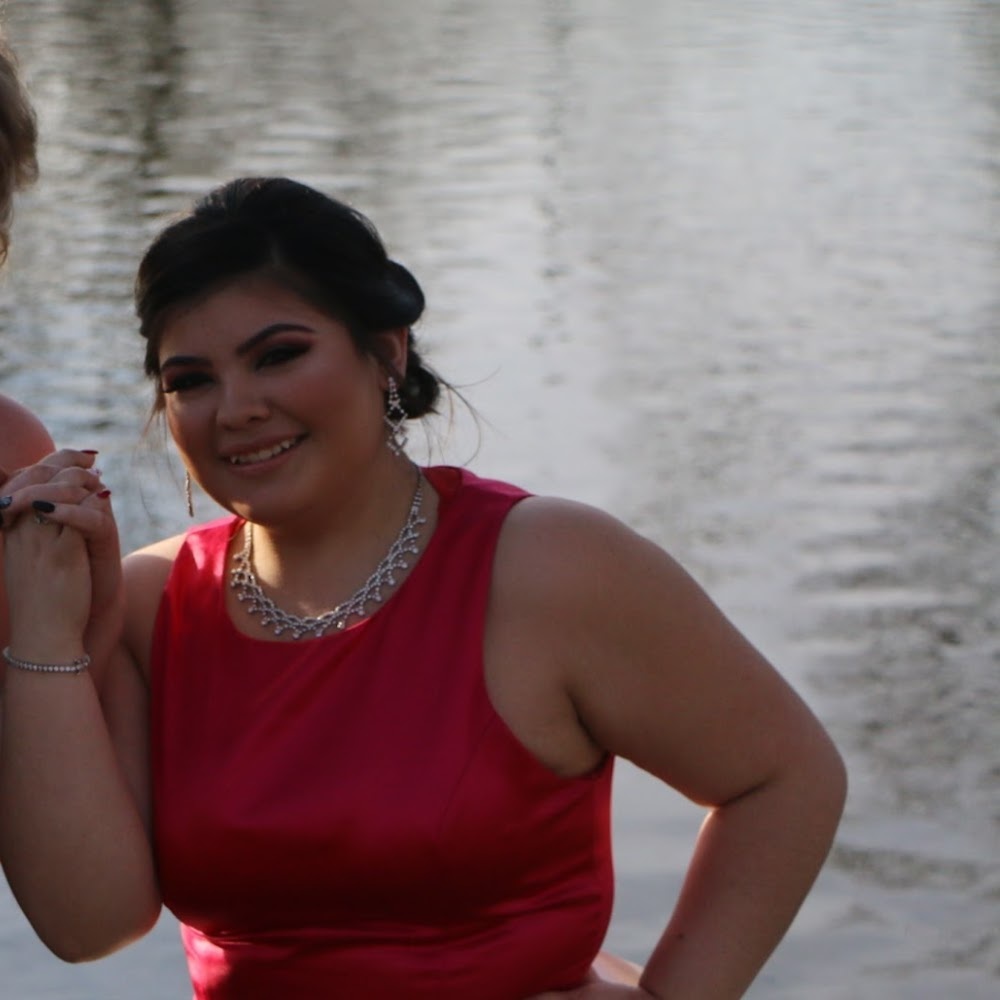 Meet your Posher, Selena